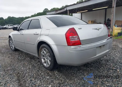 2006 Chrysler 300C из США, поврежденный, VIN 2C3KA63H66H534221